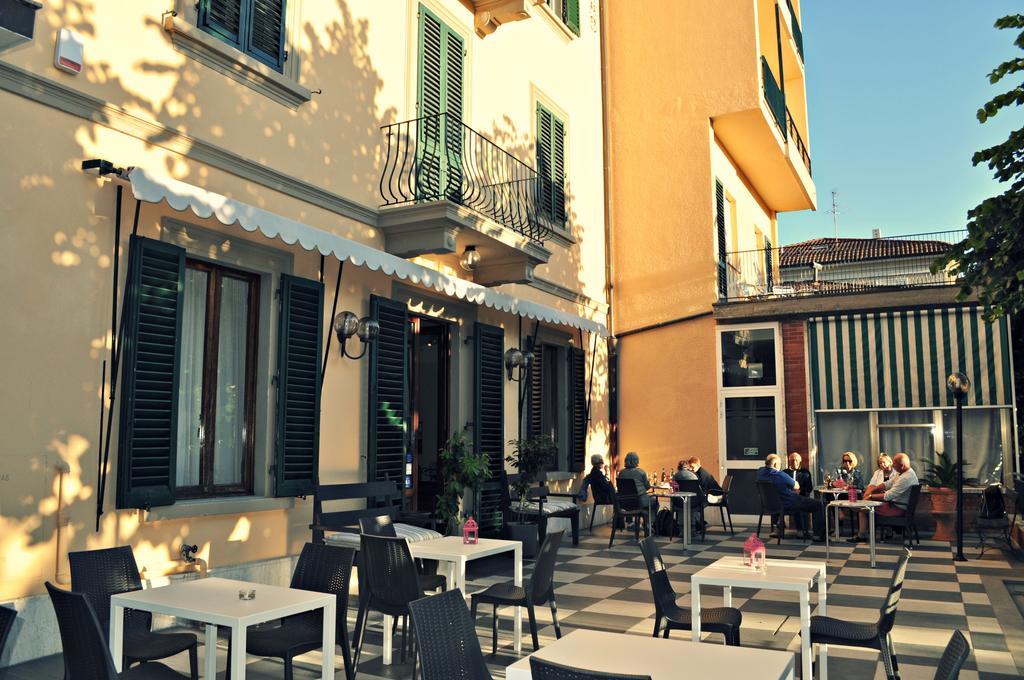 Hotel Butterfly مونتيكاتيني تيرمي المظهر الخارجي الصورة