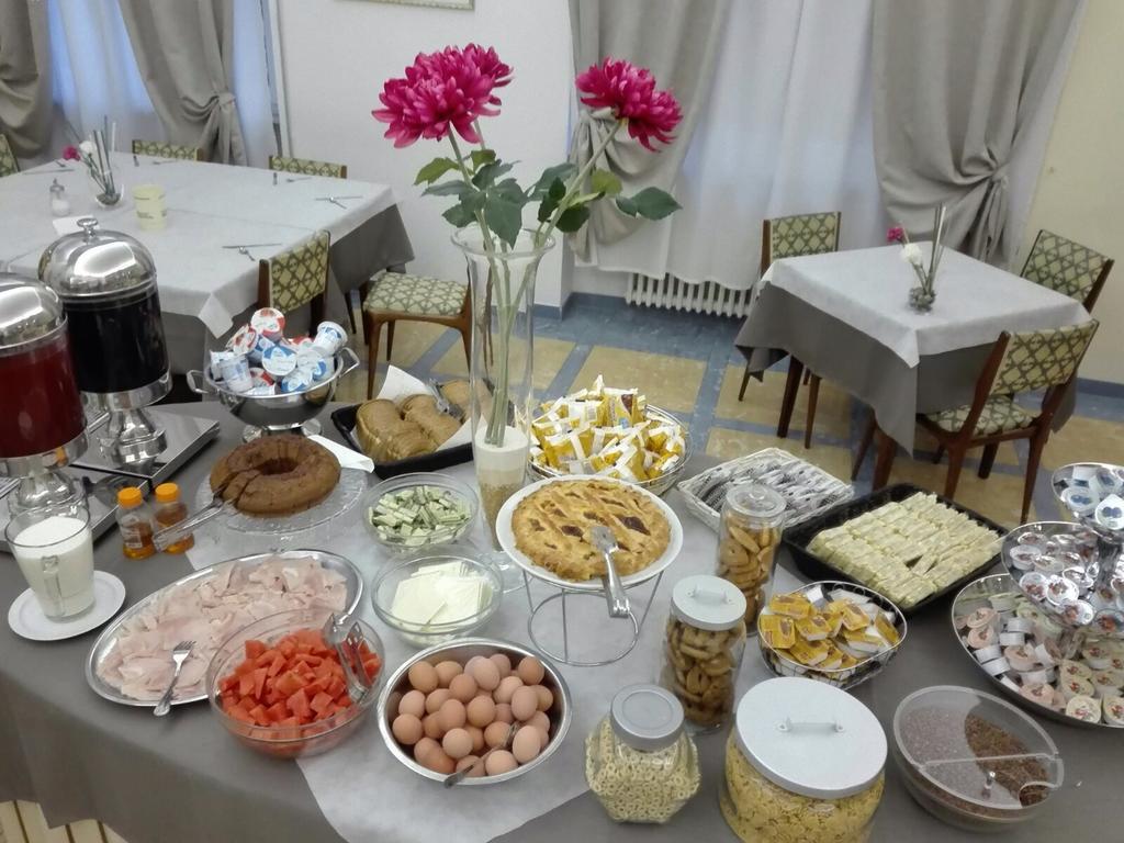Hotel Butterfly مونتيكاتيني تيرمي المظهر الخارجي الصورة