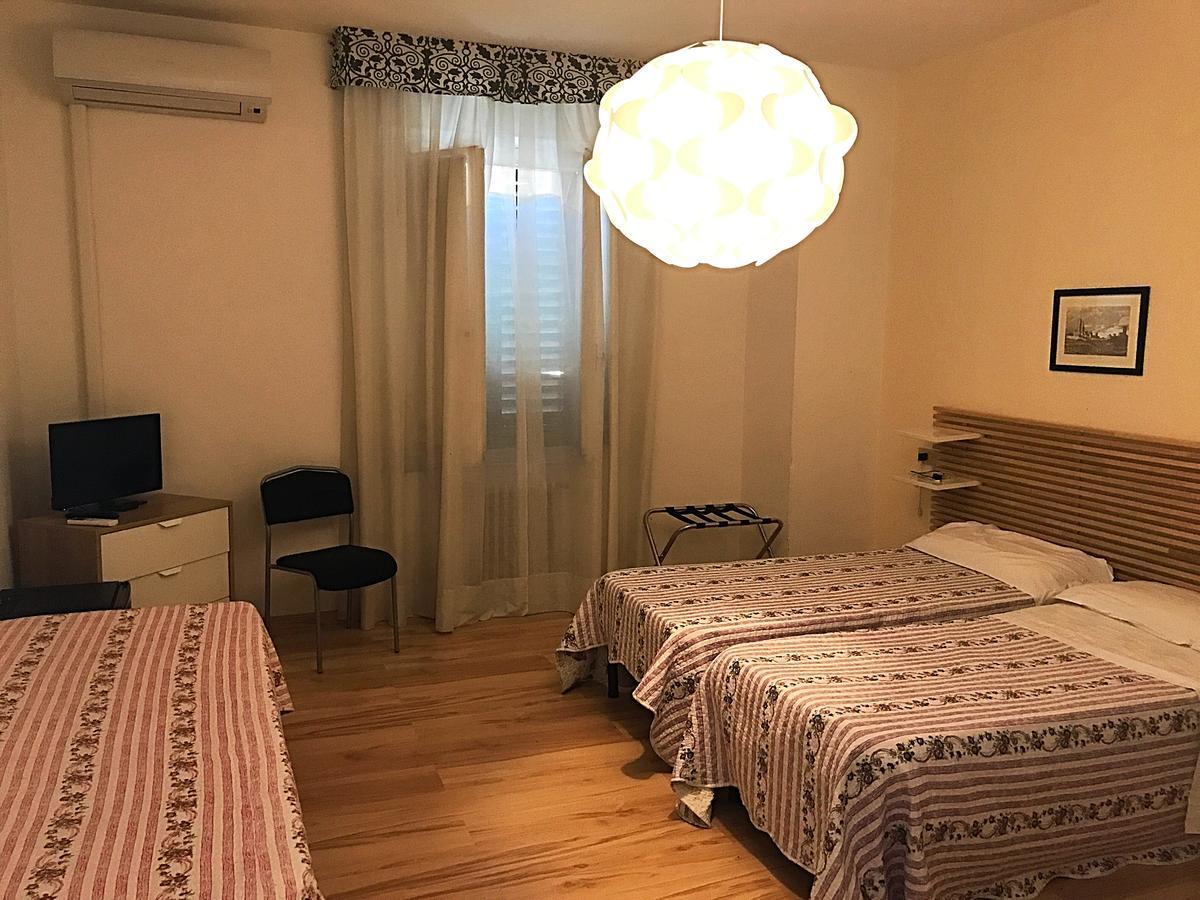 Hotel Butterfly مونتيكاتيني تيرمي المظهر الخارجي الصورة